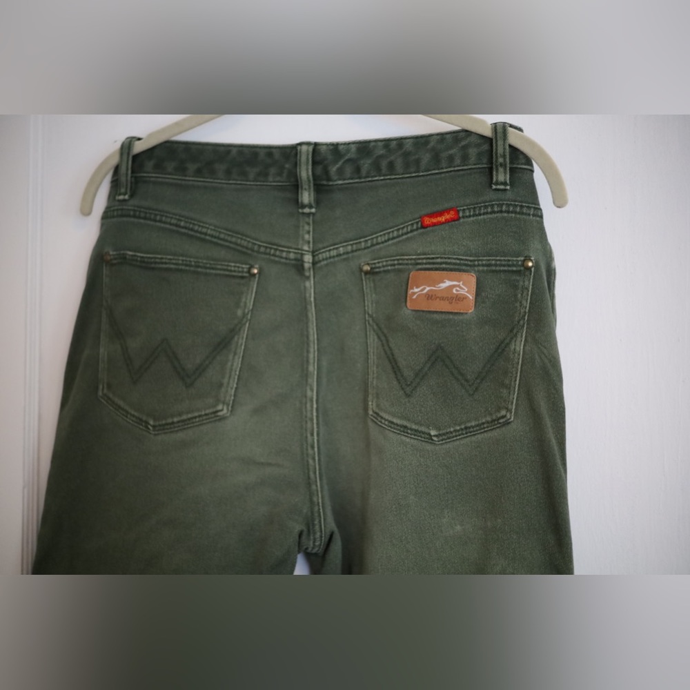 RETRO dark green Wranglers size 28
